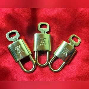 LOUIS VUITTION LOCK & KEY